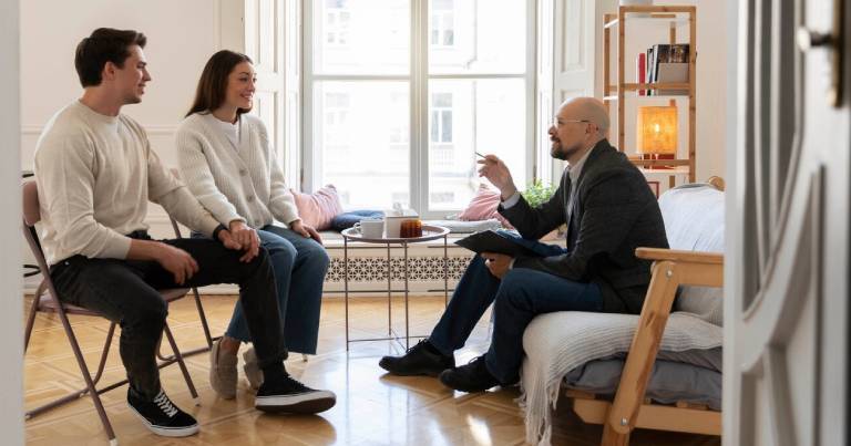 orientacion-a-padres-familiares-y-allegados